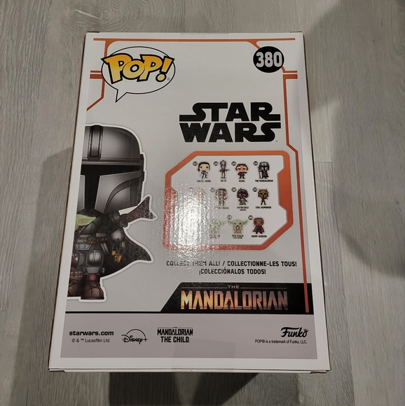 Funko POP! Star Wars: The Mandalorian with The Child - Picture 2 of 5